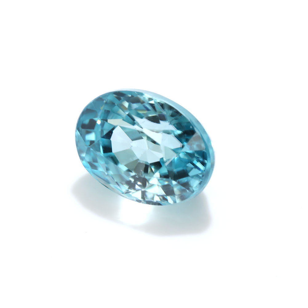 ブルージルコン ルース オーバル 7.1mm×5.3mm 2.04ct