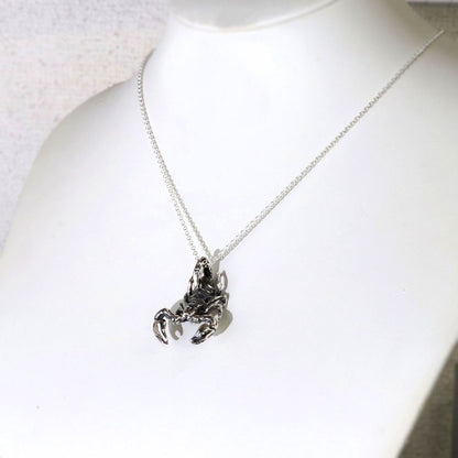 メンズ ペンダントトップ シルバー サソリ 蠍 サソリモチーフ スコーピオン シルバーアクセサリー sv925 ペンダント 男性 いかつめ ごつい (品番 m-0128)