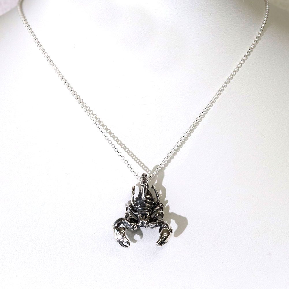 メンズ ペンダントトップ シルバー サソリ 蠍 サソリモチーフ スコーピオン シルバーアクセサリー sv925 ペンダント 男性 いかつめ ごつい (品番 m-0128)
