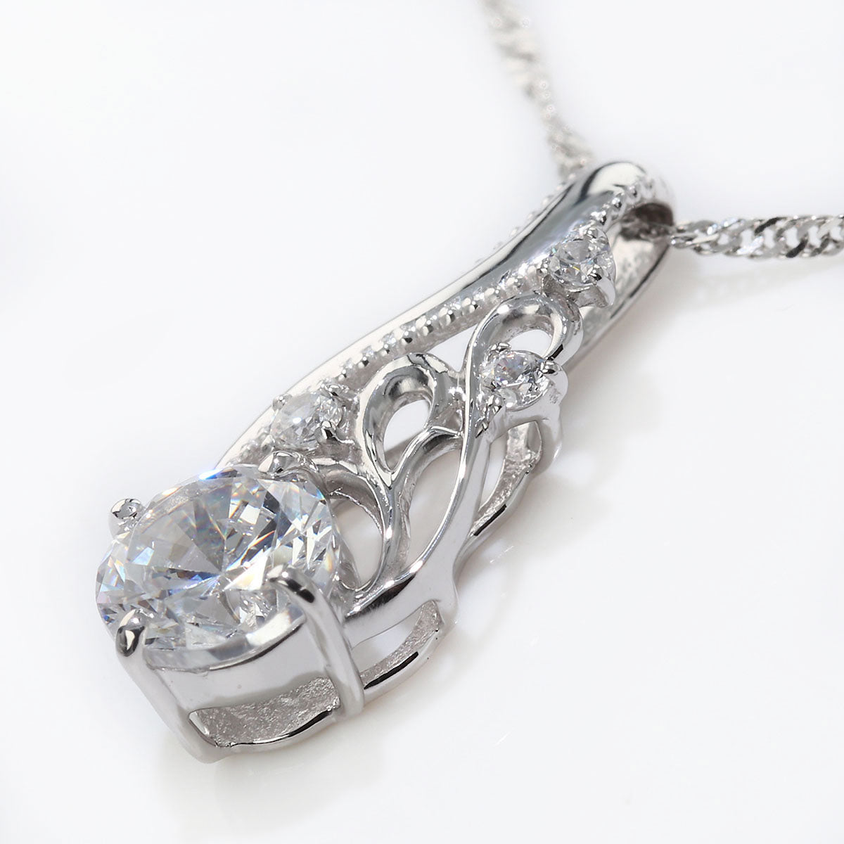 レディース ダイヤモンド ネックレス 0.5ct 鑑定書付き アラベスク 18金 プラチナ リーフ ミル調 華やか 高級 上品 誕生日 記念日 特別なジュエリー (品番 mh-0427-4-cgl)