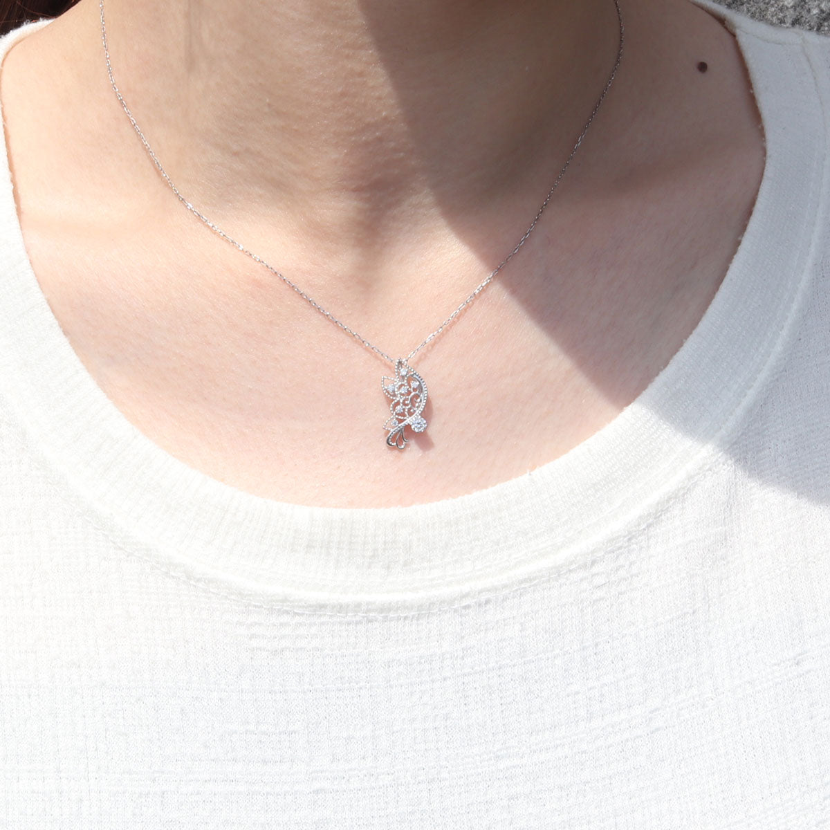 バタフライ ネックレス レディース 透かし 誕生石 ミルグレイン 蝶 キラキラ アラベスク K10 K18 Pt900 SV925 曲線 上品 大人女子 可愛い デート (品番 mh-0434)