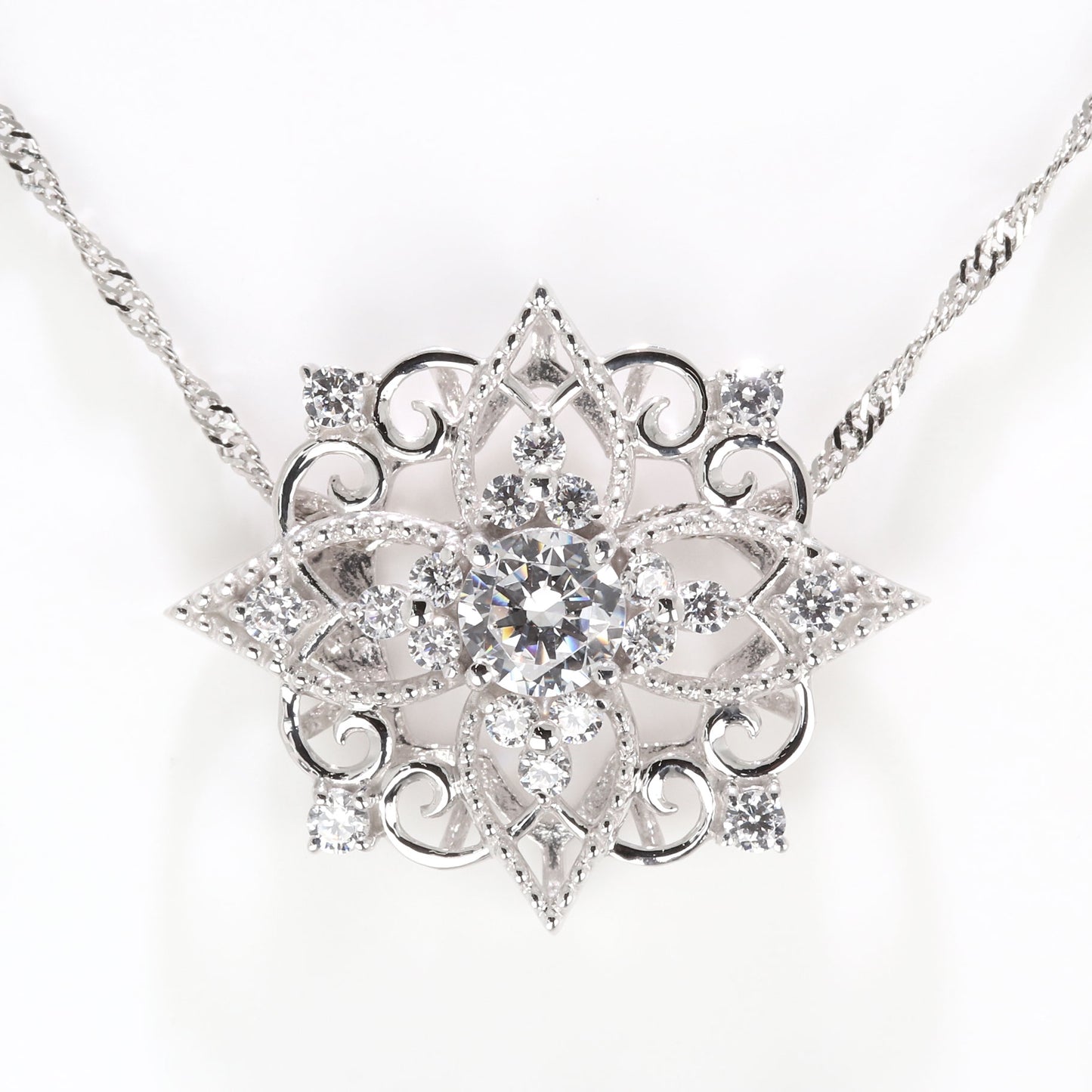 ダイヤモンド レディース ネックレス フラワー 鑑定書付き 0.25ct SI VS VVS プラチナ 18金 唐草 ミルグレイン 結晶 高級 綺麗 特別 記念 ギフト (品番 mh-0439-4-cgl)