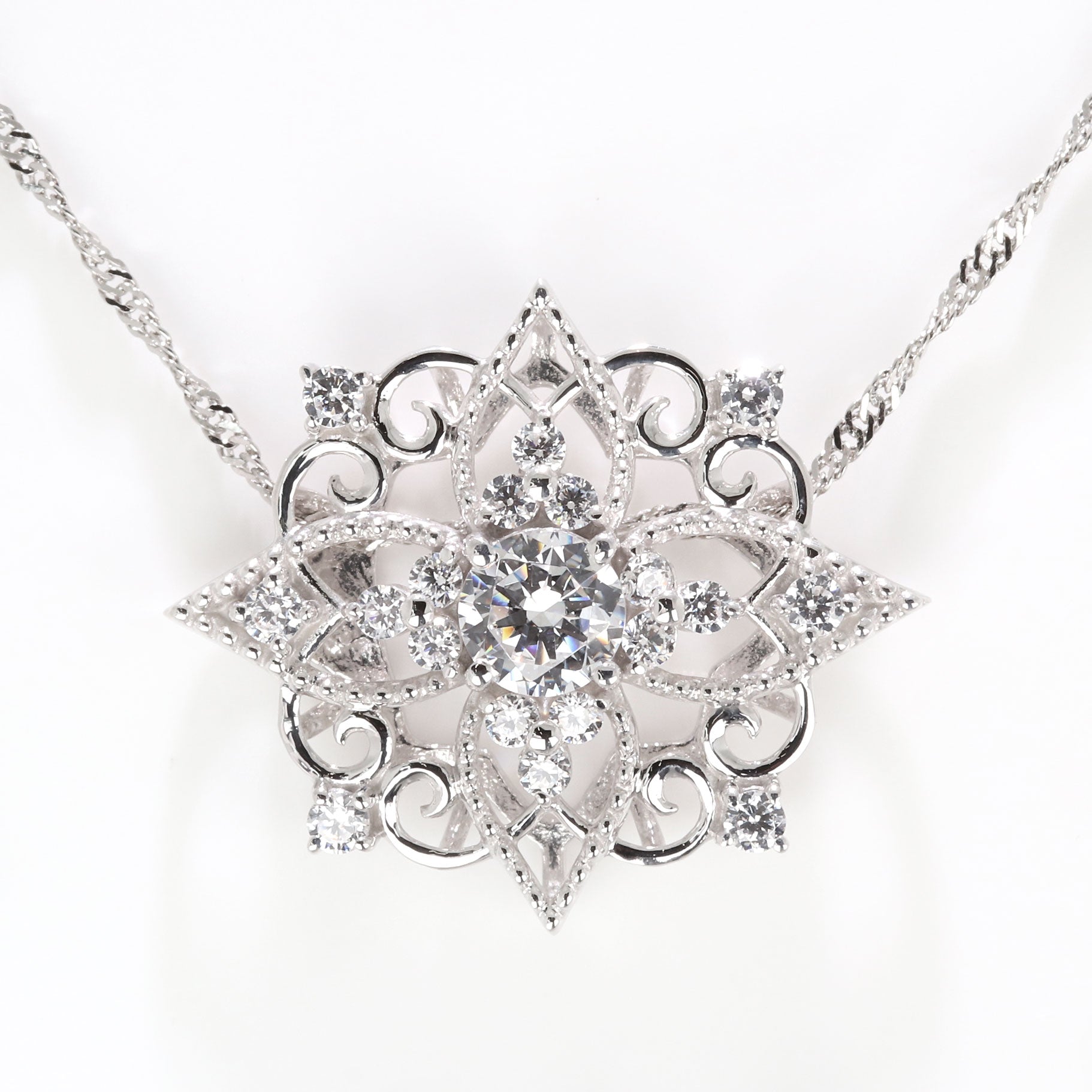 ダイヤモンド レディース ネックレス フラワー 鑑定書付き 0.25ct SI VS VVS プラチナ 18金 唐草 ミルグレイン 結晶 高級 綺麗 特別 記念 ギフト (品番 mh-0439-4-cgl)