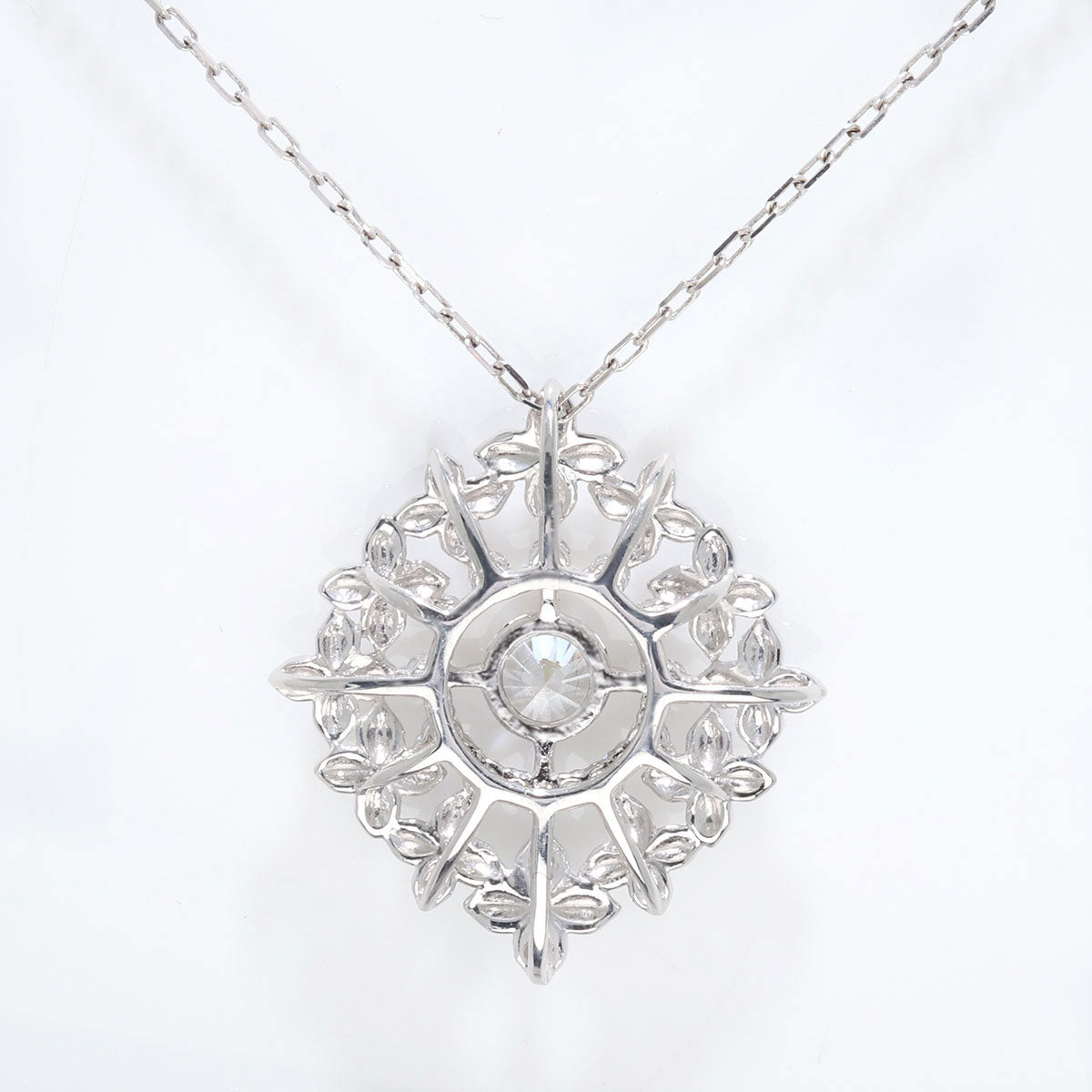 ダイヤモンド 鑑定書付き ネックレス 0.25ct 大ぶり ペンダント フラワー 18金 プラチナ レディース 花 K18 Pt900 存在感 上品 華やか 高級 ご褒美 お祝い (品番 mh-0444-4-cgl)