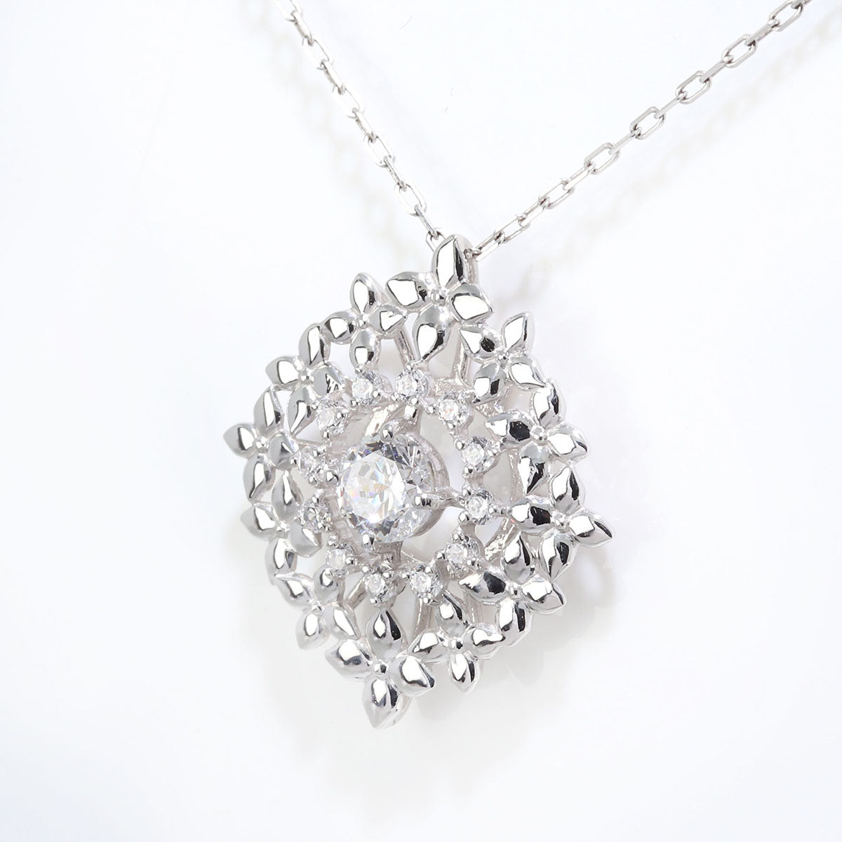 ダイヤモンド 鑑定書付き ネックレス 0.25ct 大ぶり ペンダント フラワー 18金 プラチナ レディース 花 K18 Pt900 存在感 上品 華やか 高級 ご褒美 お祝い (品番 mh-0444-4-cgl)