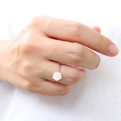 白蝶貝 シンプル リング 18金 薔薇 指輪 レディースリング プラチナ 10金 フラワー ホワイトローズ 花 大人 可愛い 誕生日 記念日 贈り物 (品番 mpr-0029)