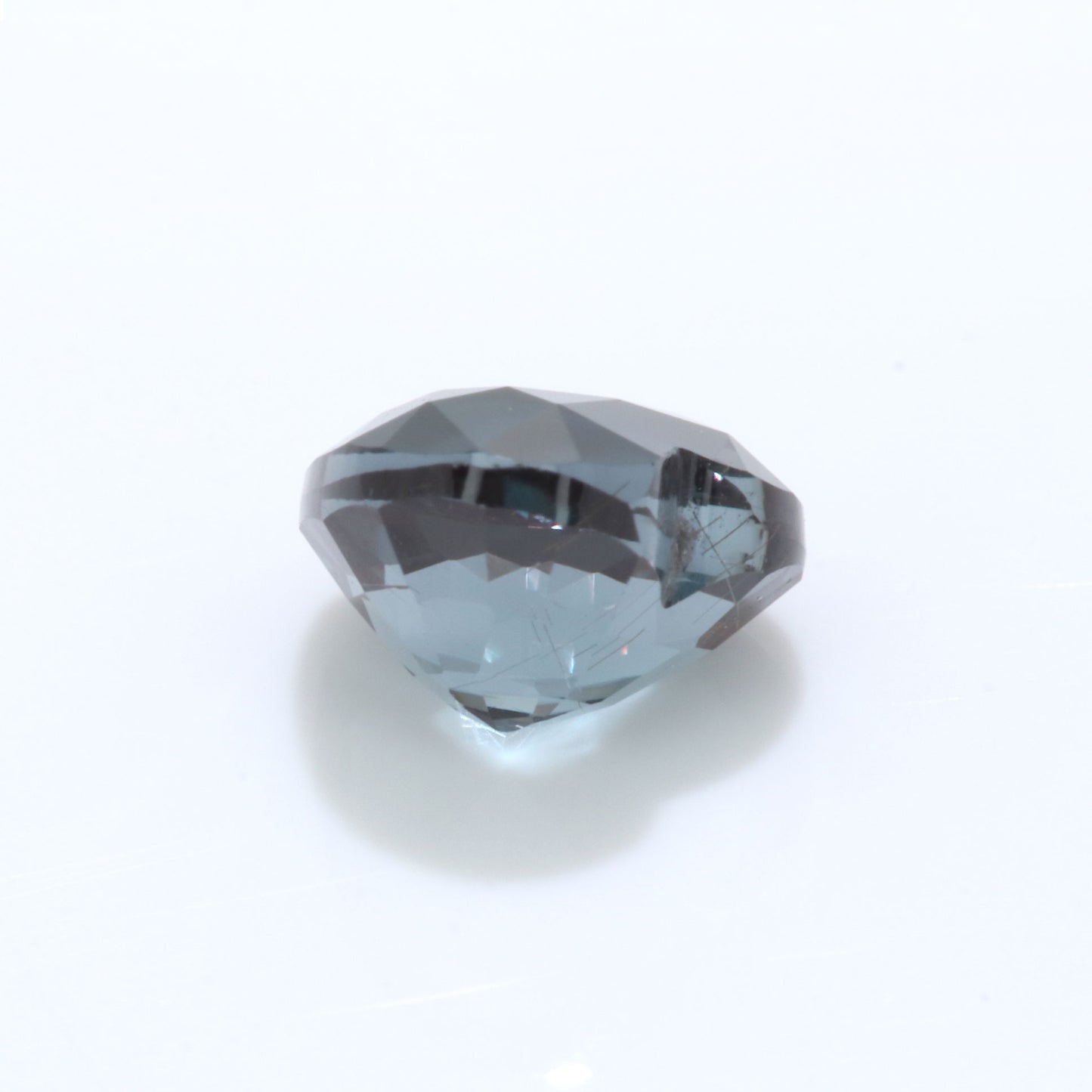 カラーチェンジ ベキリーブルー ガーネット ルース ハートシェイプカット 5.3×5.1mm 0.78ct (品番 ruth-r7929-018)